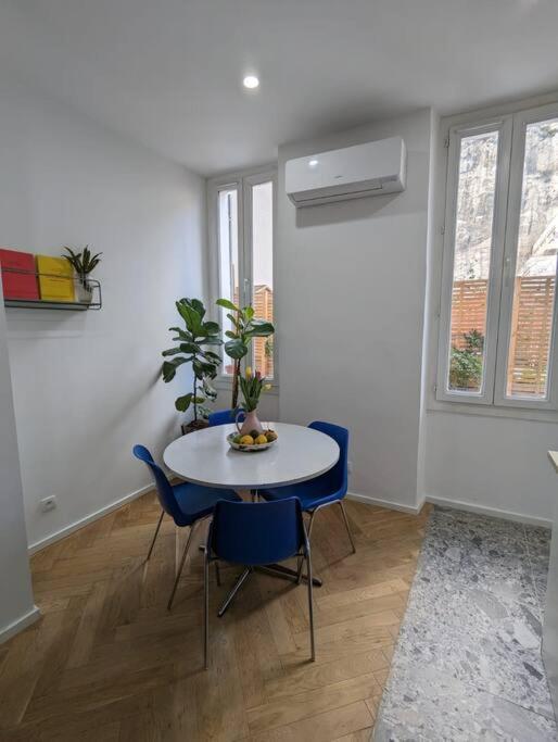T2 Cosy Avec Terrasse Et Parking Apartment Marseille Luaran gambar
